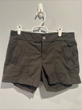 Athleta Women’s Olive Green Casual Utility Shorts SZ 6